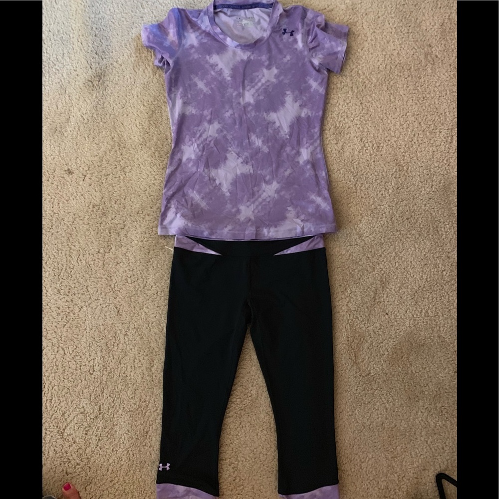 Under Armour T-Shirt and Capri Pants